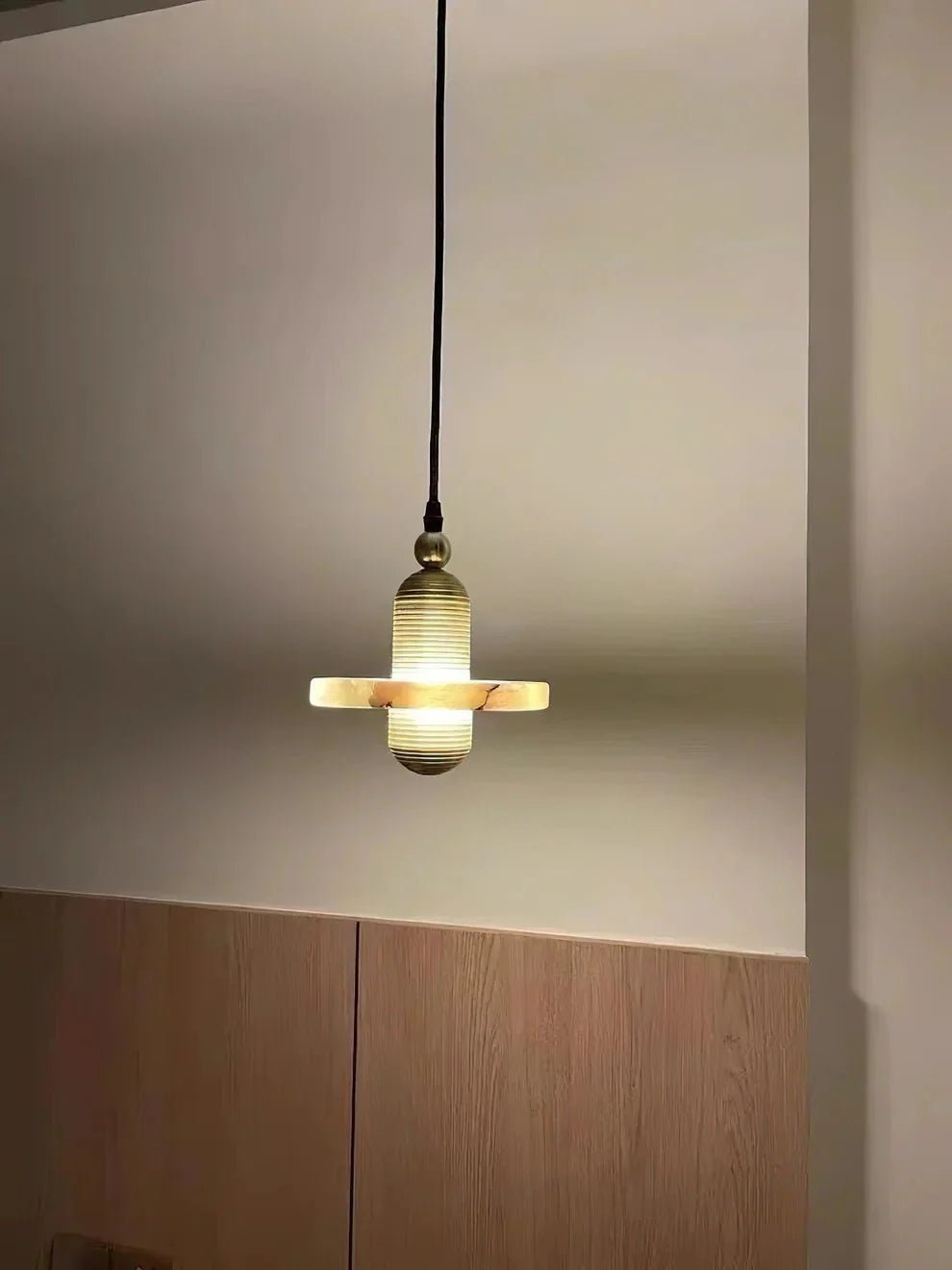 Alabaster Comet Pendant Lamp - Zelno Lighting