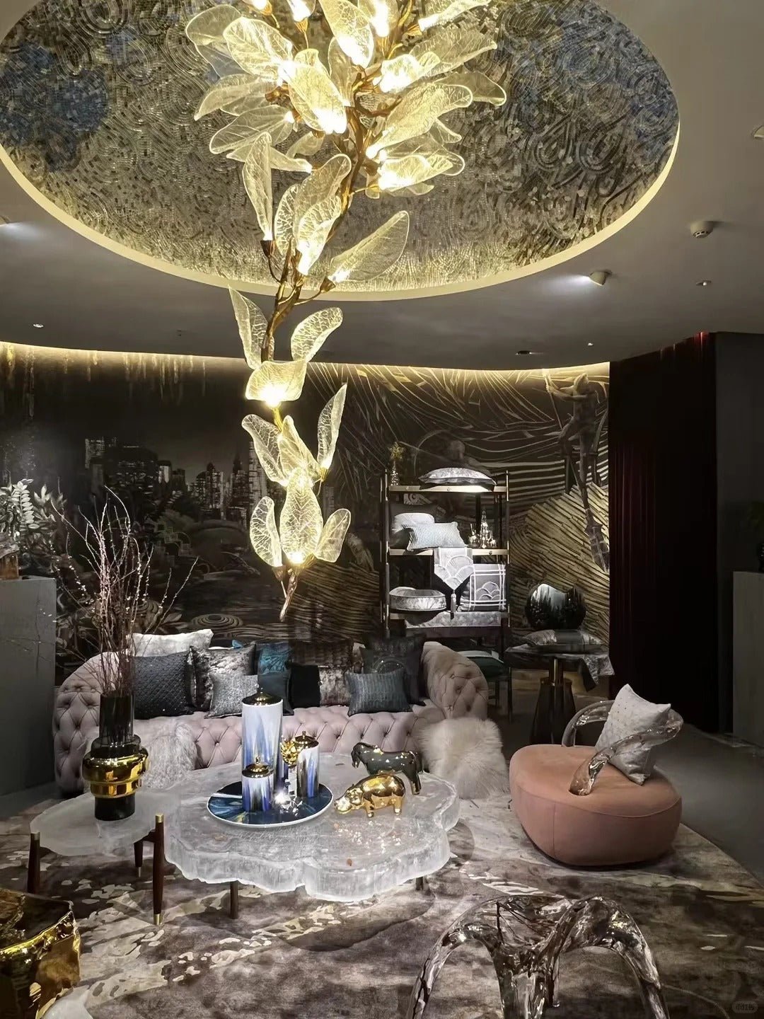 Creative Bionic Resin Leaves Chandelier for Living Room/Dining Room/Staircase - Zelno Lighting
