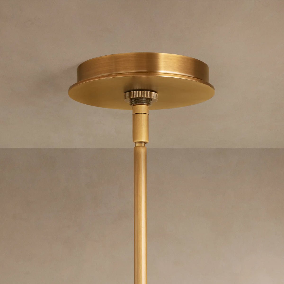 Daphne Metal Round Chandelier - Zelno