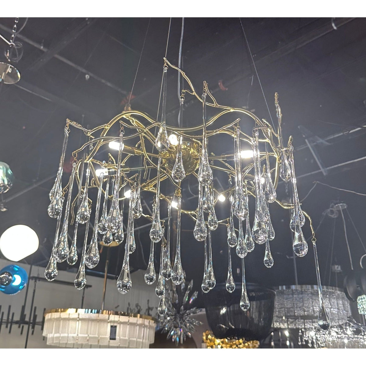 Dawn Teardrop Branch Brass Round Chandelier - Zelno Lighting