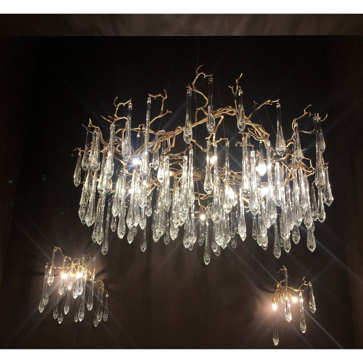 Dawn Teardrop Branch Brass Round Chandelier - Zelno Lighting