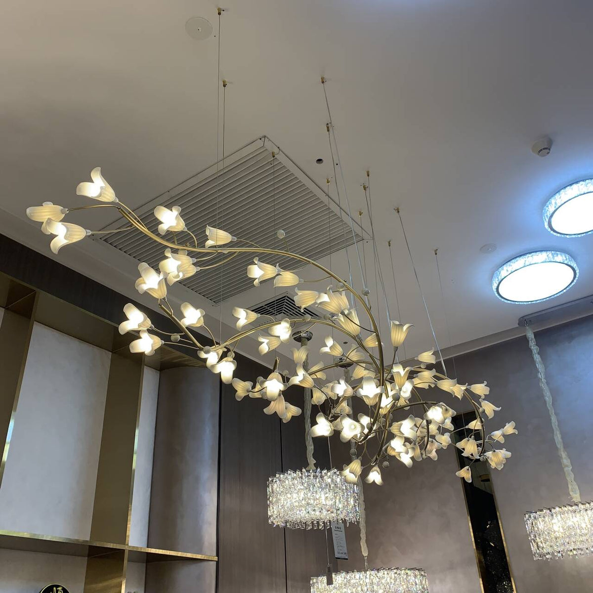 Modern Brass Branch Ceramics Flower Chandelier for Stylish Living Room Hotel and Restaurant - Zelno Lighting