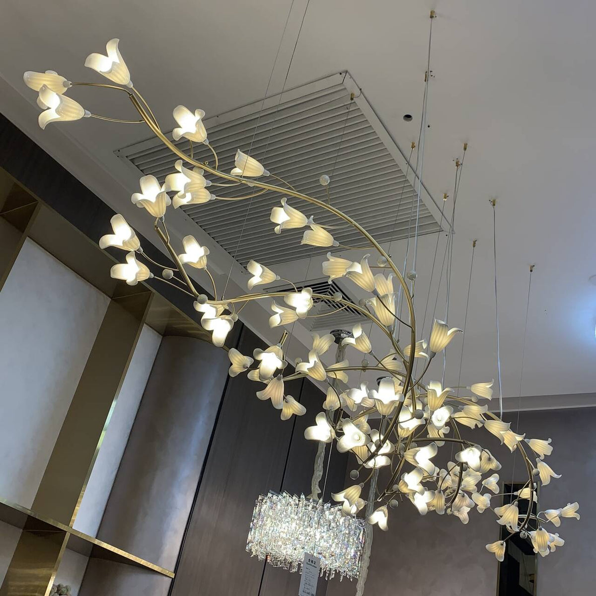 Modern Brass Branch Ceramics Flower Chandelier for Stylish Living Room Hotel and Restaurant - Zelno Lighting