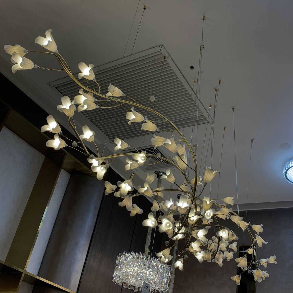 Modern Brass Branch Ceramics Flower Chandelier for Stylish Living Room Hotel and Restaurant - Zelno Lighting