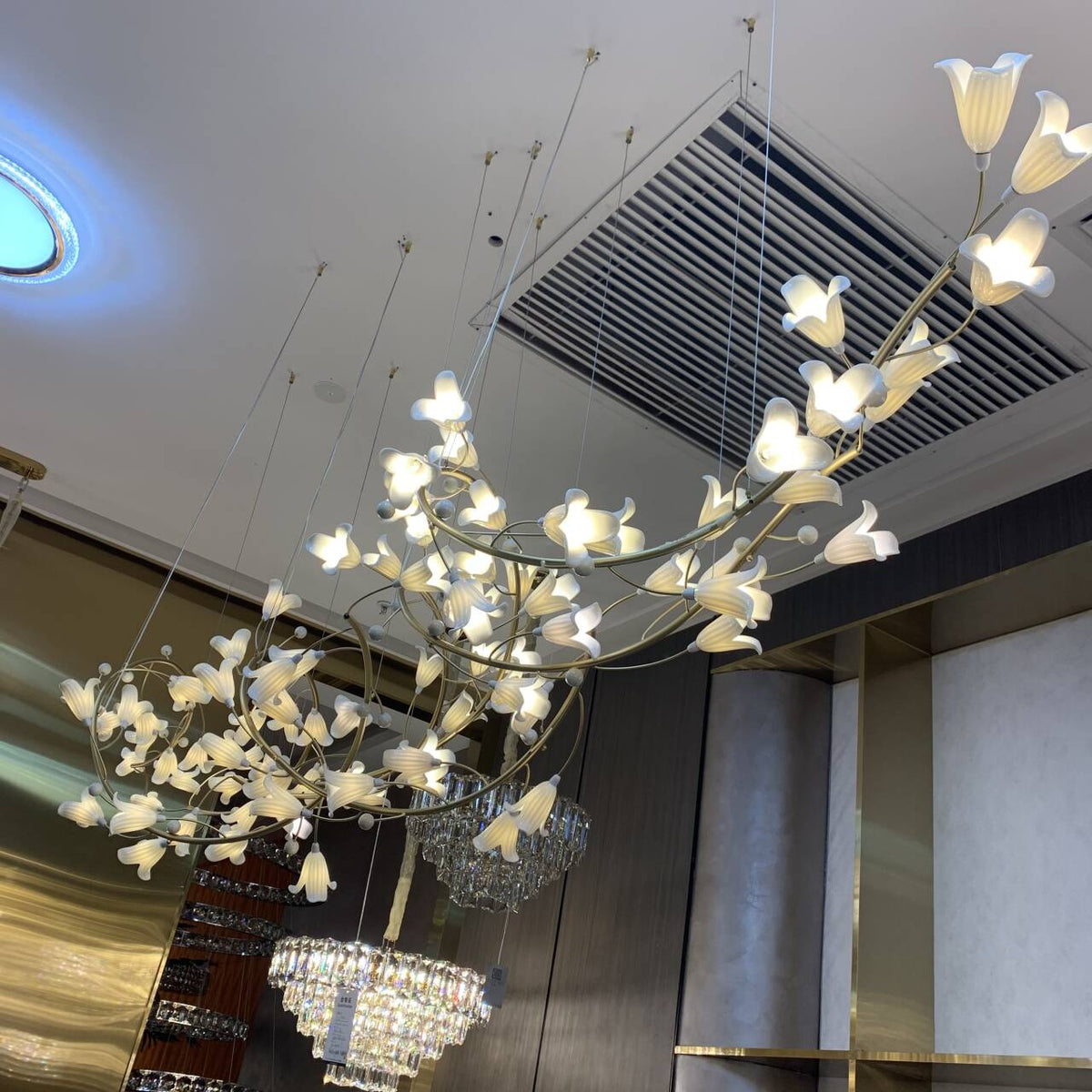 Modern Brass Branch Ceramics Flower Chandelier for Stylish Living Room Hotel and Restaurant - Zelno Lighting