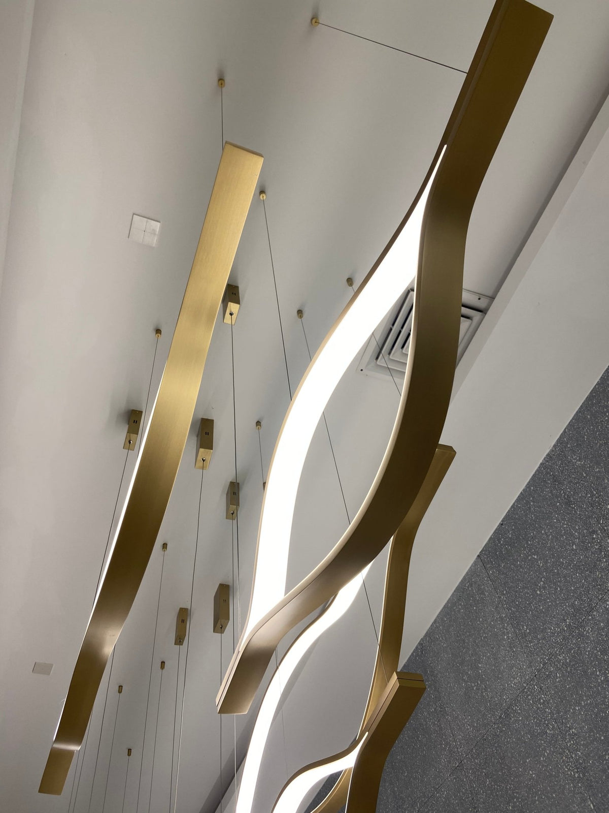Modern Simple Brass Waving Chandelier for Living/Dining Room/Kitchen Island - Zelno Lighting