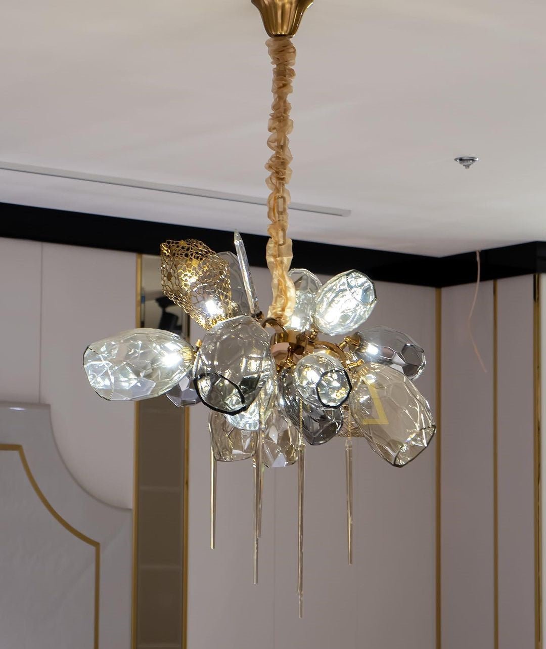 Modern Wine Glass Shape Chandelier Italian Light Luxury Light Fixture for Dining Room/Living Room - Zelno Lighting
