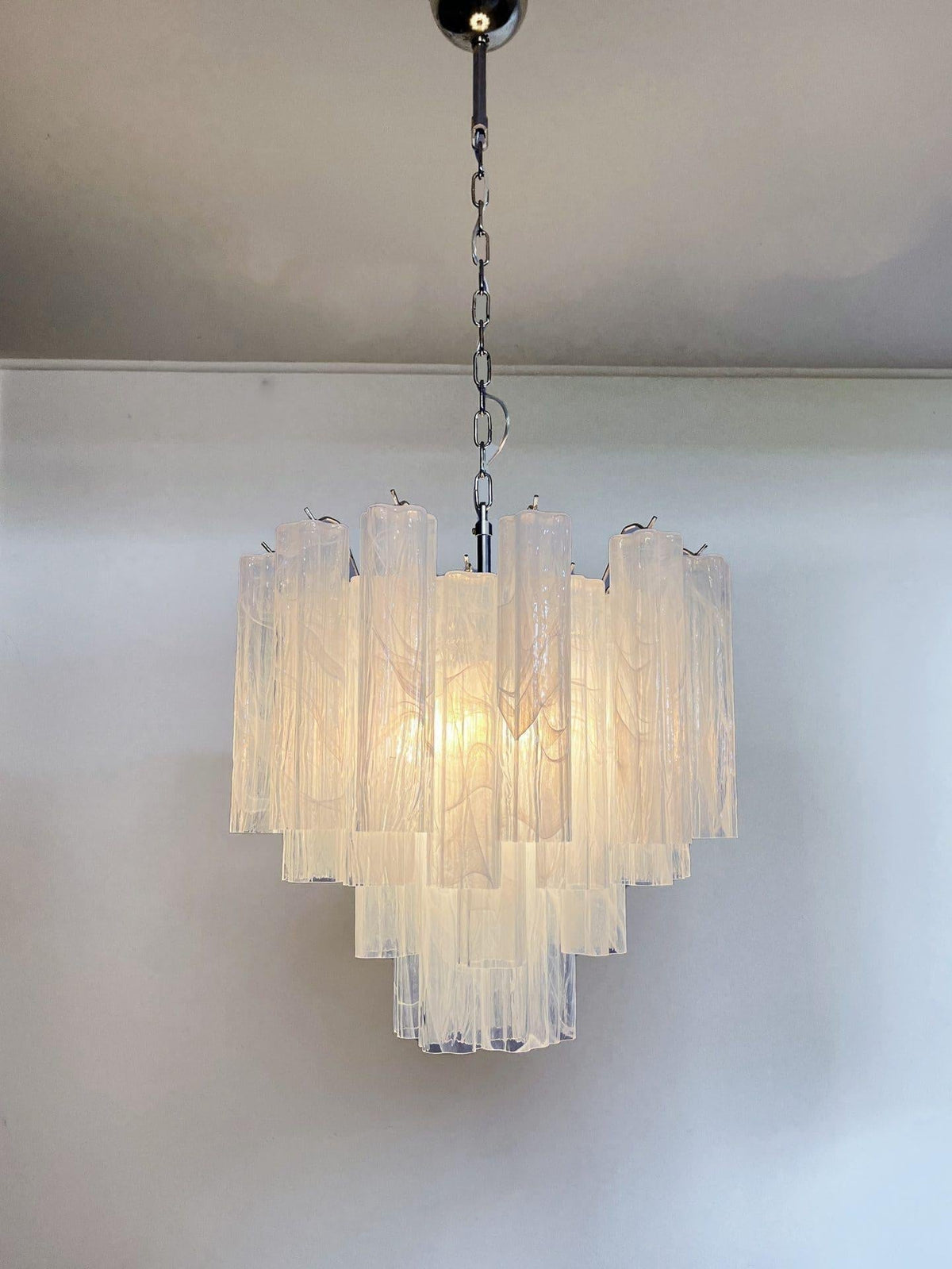 Murano Chandelier – 36 tubes – Alabaster white - Zelno Lighting