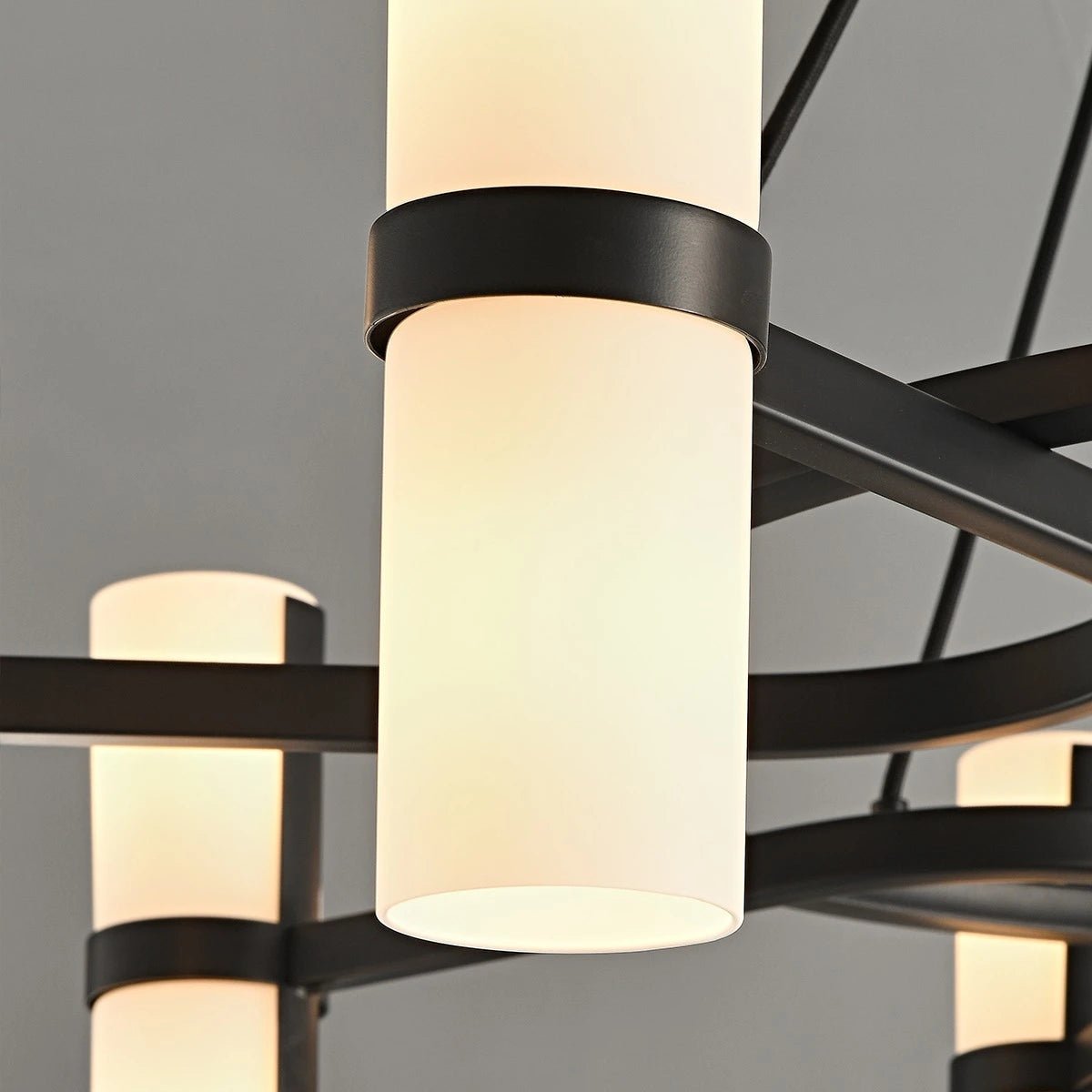 Nordic Creative Multi-Headed Round Chandelier - Zelno