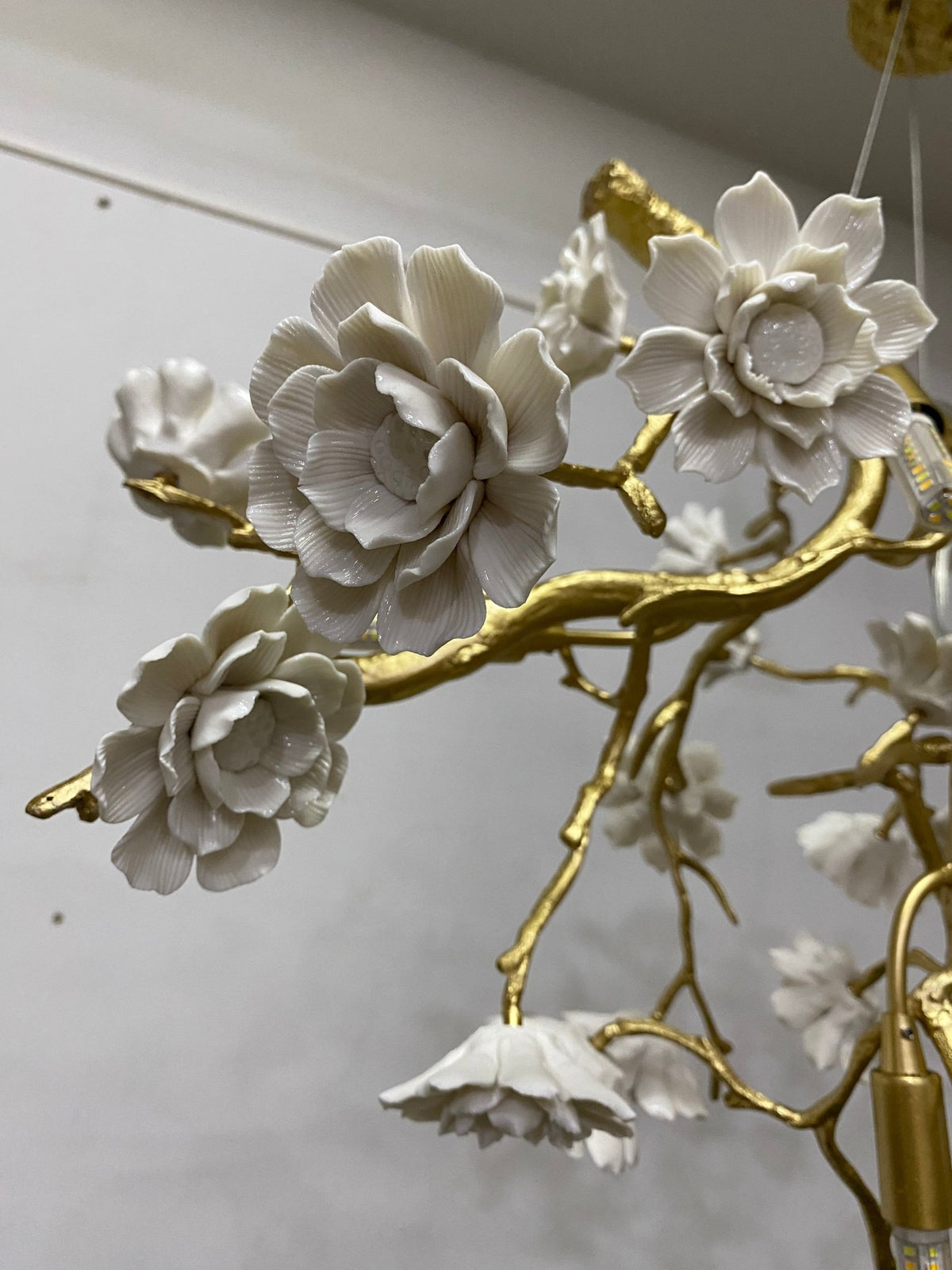 Post-Modern Art Brass and Ceramics Flower Pendant Branch Chandelier for Living/Dining Room - Zelno Lighting