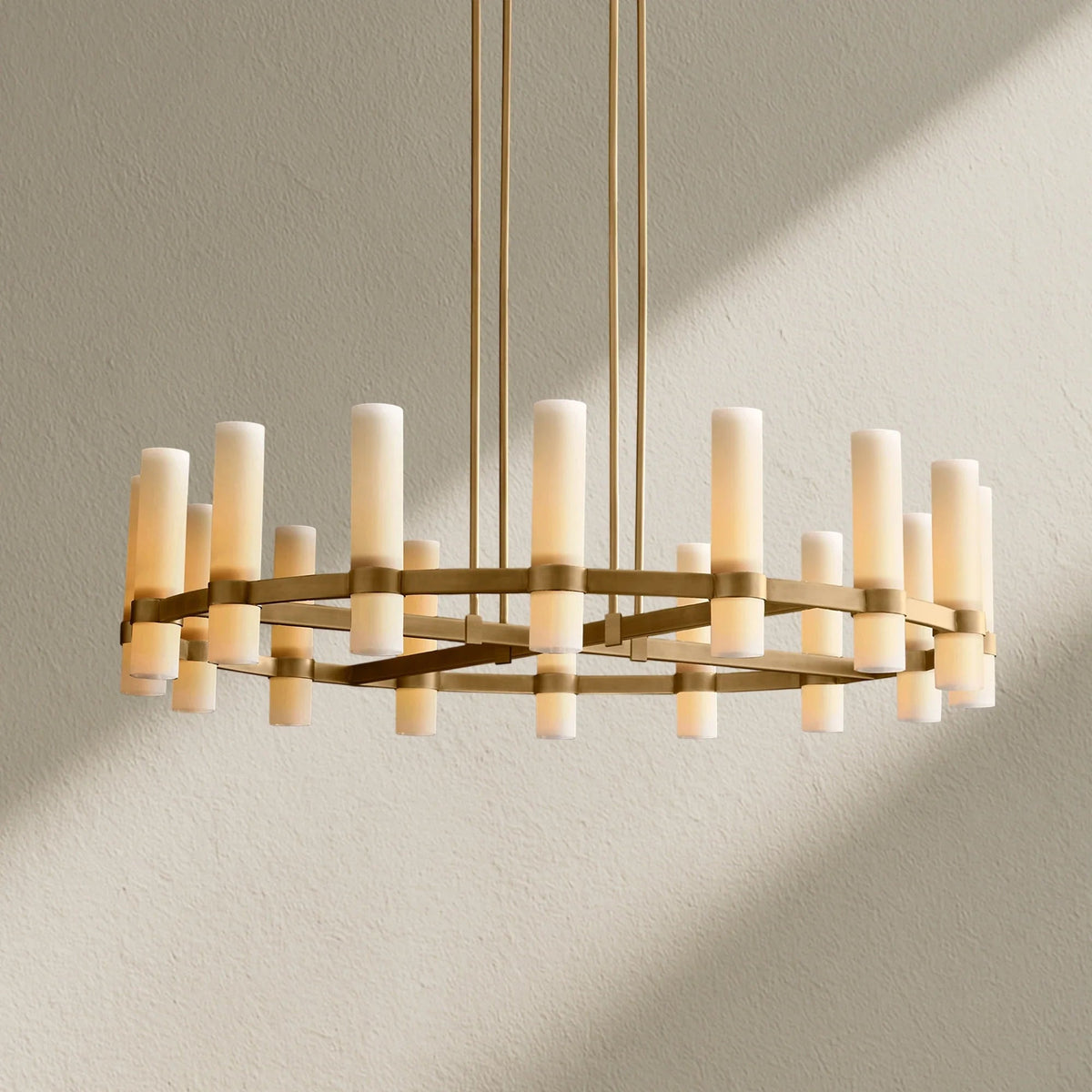 Ravfz Round Milk Glass Chandelier - Zelno