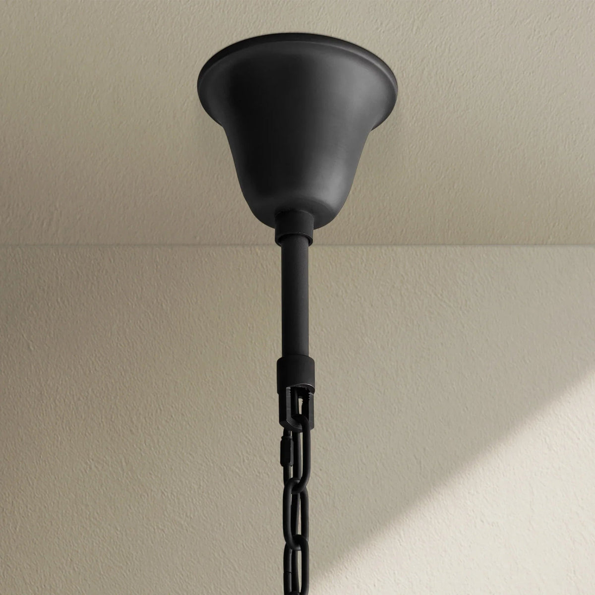 Rhyfz Round Chandelier 32" - Zelno