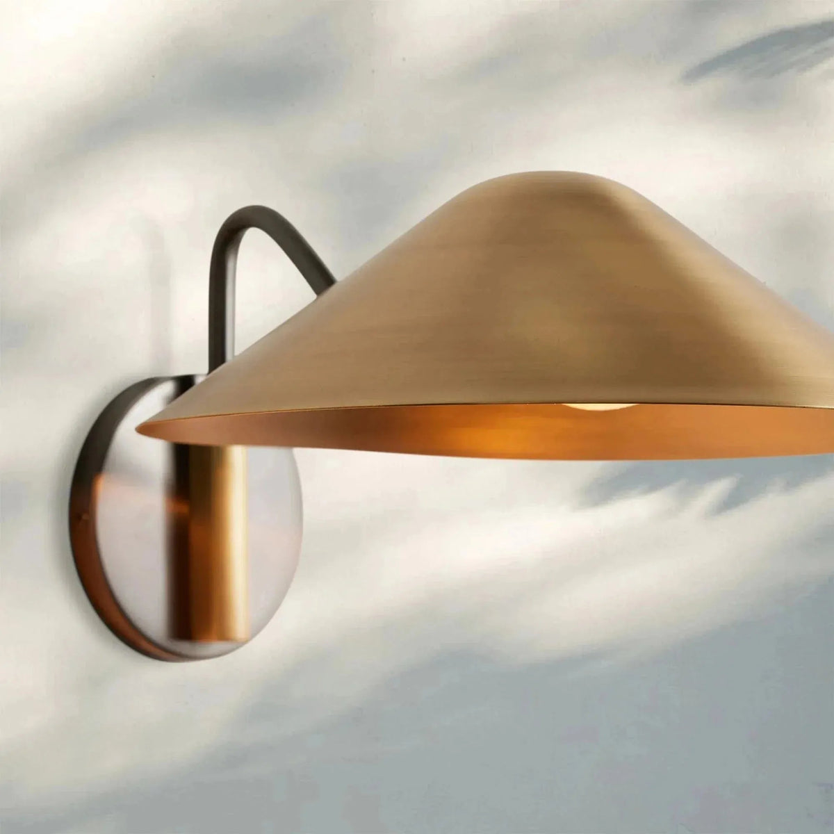 Simms Single Wall Sconce - Zelno Lighting