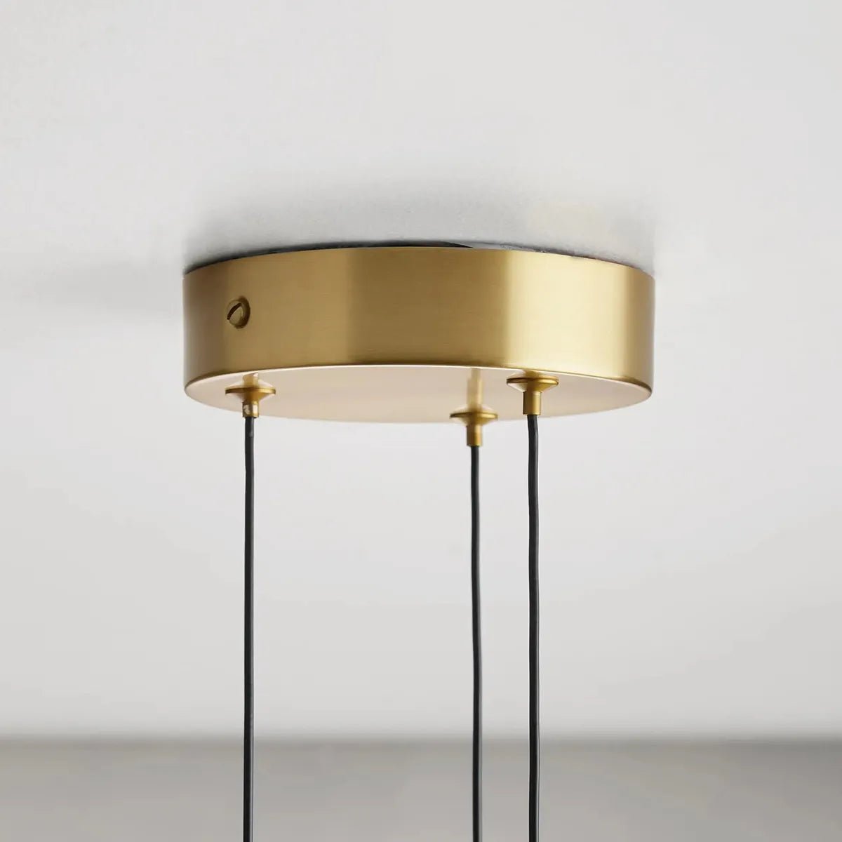 Soltaire Cluster Pendant - Zelno
