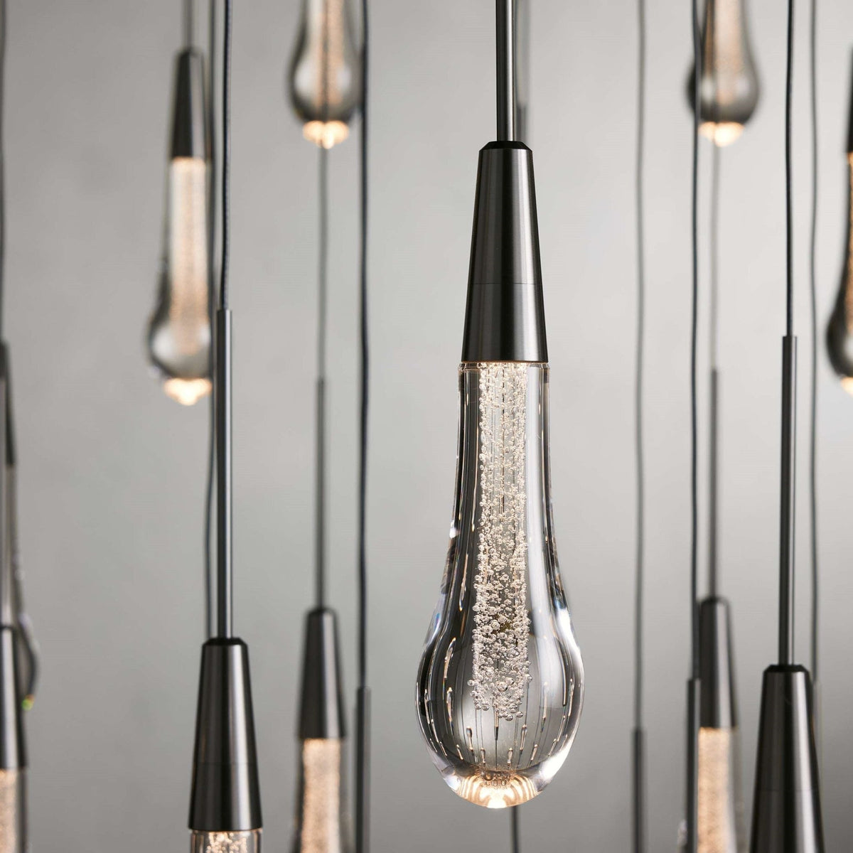 Soltaire Modern 17'' 24'' 36'' 58'' Round Chandelier Lighting - Zelno Lighting