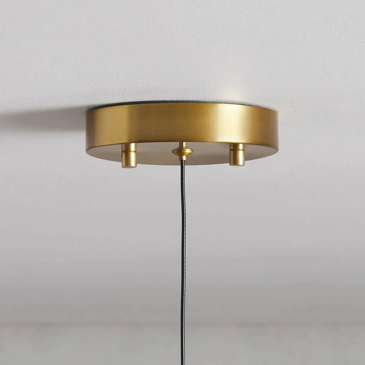 Soltaire Pendant - Zelno