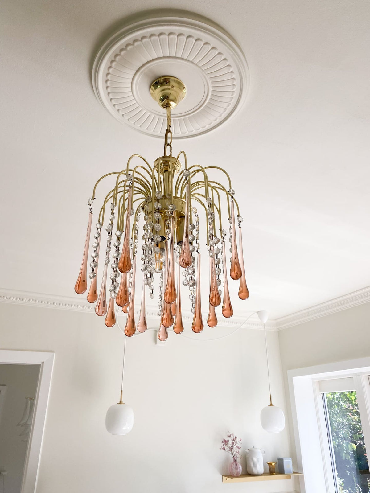 Vintage – Murano Teardrops Chandelier – 70s – Pink prisms - Zelno Lighting